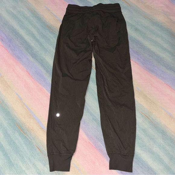 Lululemon Dance Studio Jogger *29" Dark Olive women’s size 4 - Picture 7 of 9